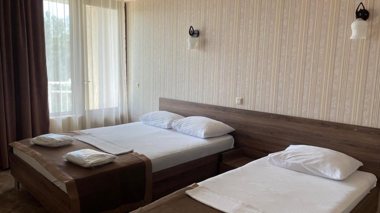 Gageta Hotel Ureki Buitenkant foto