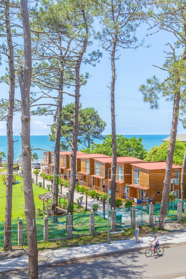 Gageta Hotel Ureki Buitenkant foto