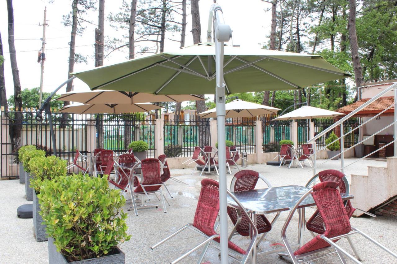 Gageta Hotel Ureki Buitenkant foto